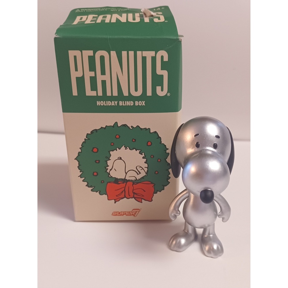 NEW Super7 Peanuts Holiday Silver Snoopy Blind Box ReAction Figure